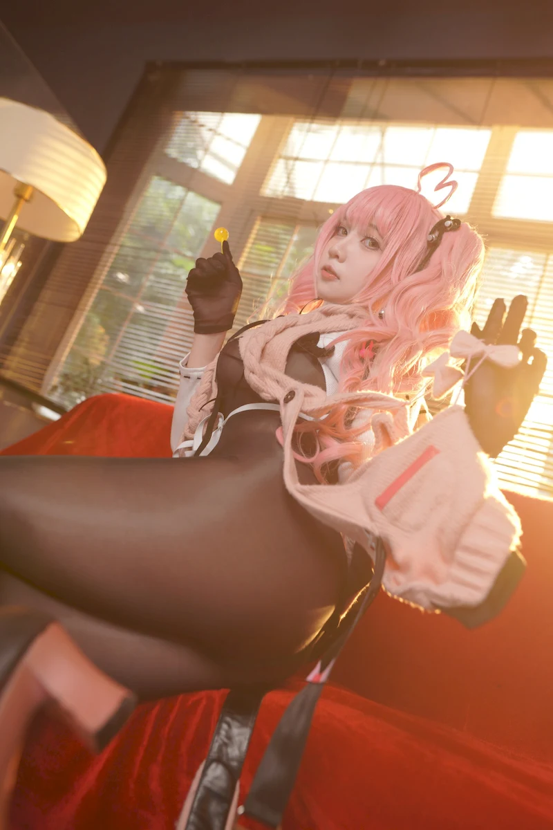 实习第一天，我穿着连裤袜走进了大学校园