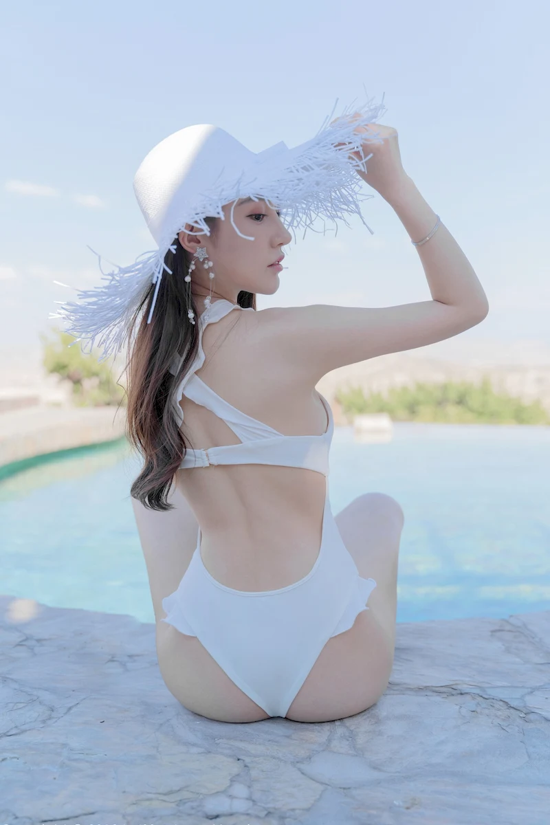 裙摆下的心机：如何练出精致脚踝与迷人腿线