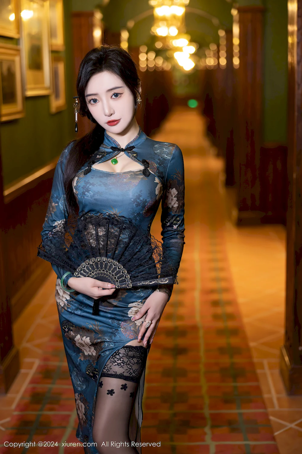 镜头下的白丝长腿：那些被高清定格的细腻瞬